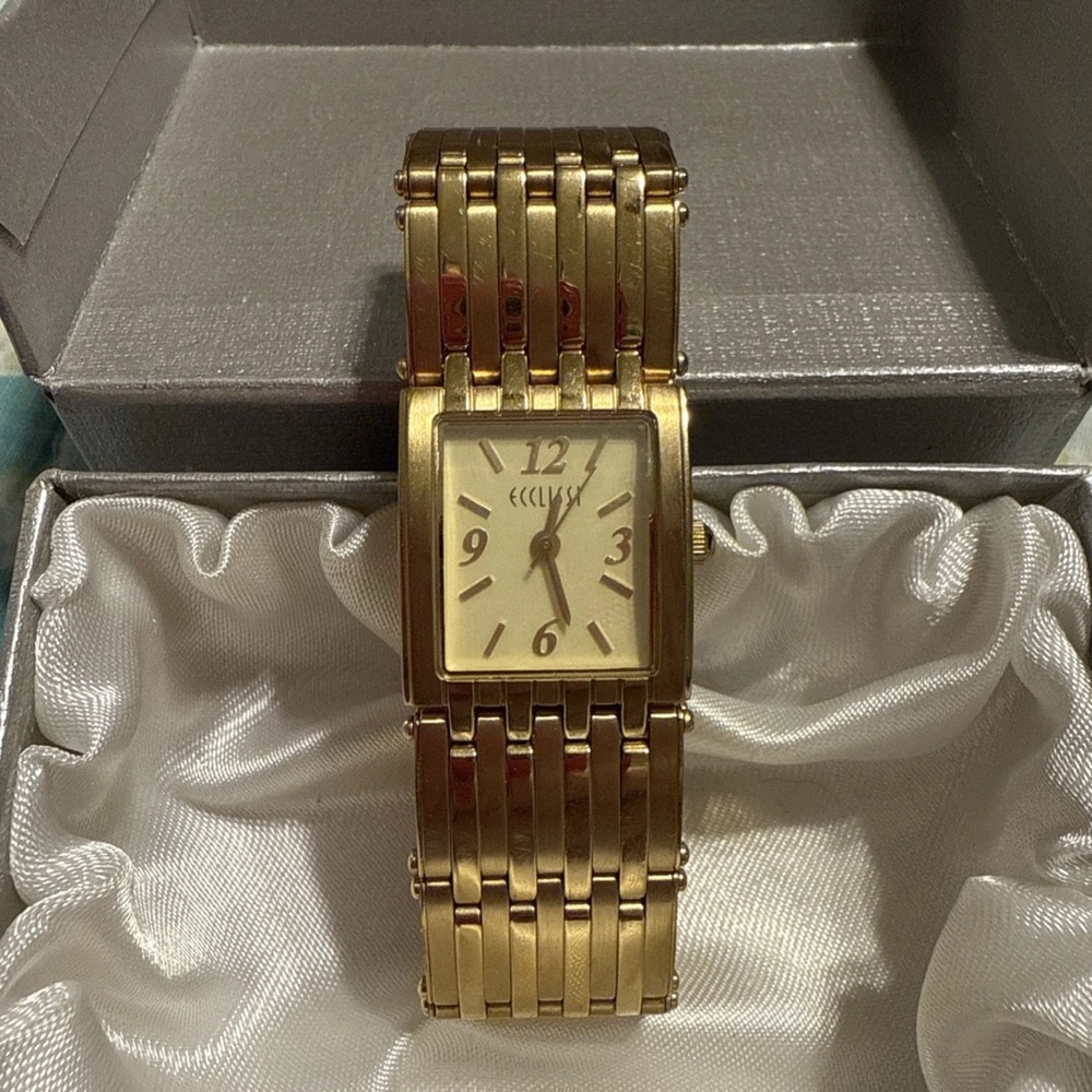 Vintage ECCLISSI Tank Women’s 24mm Quartz Watch Gold Case Expansion Bracelet